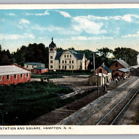 Postcard Posted 1921 New Hampshire Railroad Station & Square Hampton N. H. #975 - Picture 1 of 2